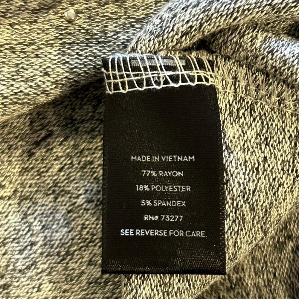 Simply Vera Wang Sweater Women's Size Small Gray Pearl Embellished Bell Sleeve‎